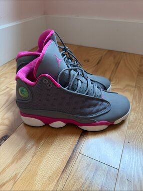 Nike Air Jordan 13 Retro GS "Cool Grey Fusion Pink" - 6.5 Y / 8.5 W